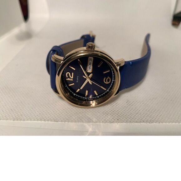 Marc JacobSample Watch MBM8650 Band Bracelet Strap No Movement Inside Lot Aa128 - Picture 2 of 4